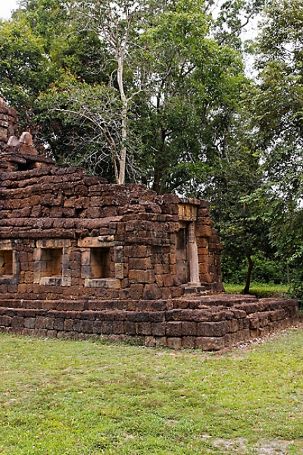 25-Prasat Ta Muen-022